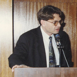 Ing. Milan Hudeček v Brně na Tmavomodrém festivalu v roce 1994